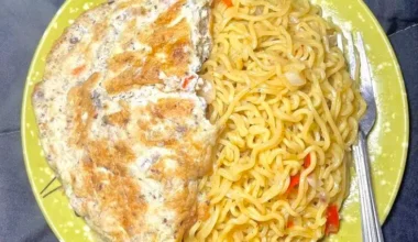 Indomie and fried egg